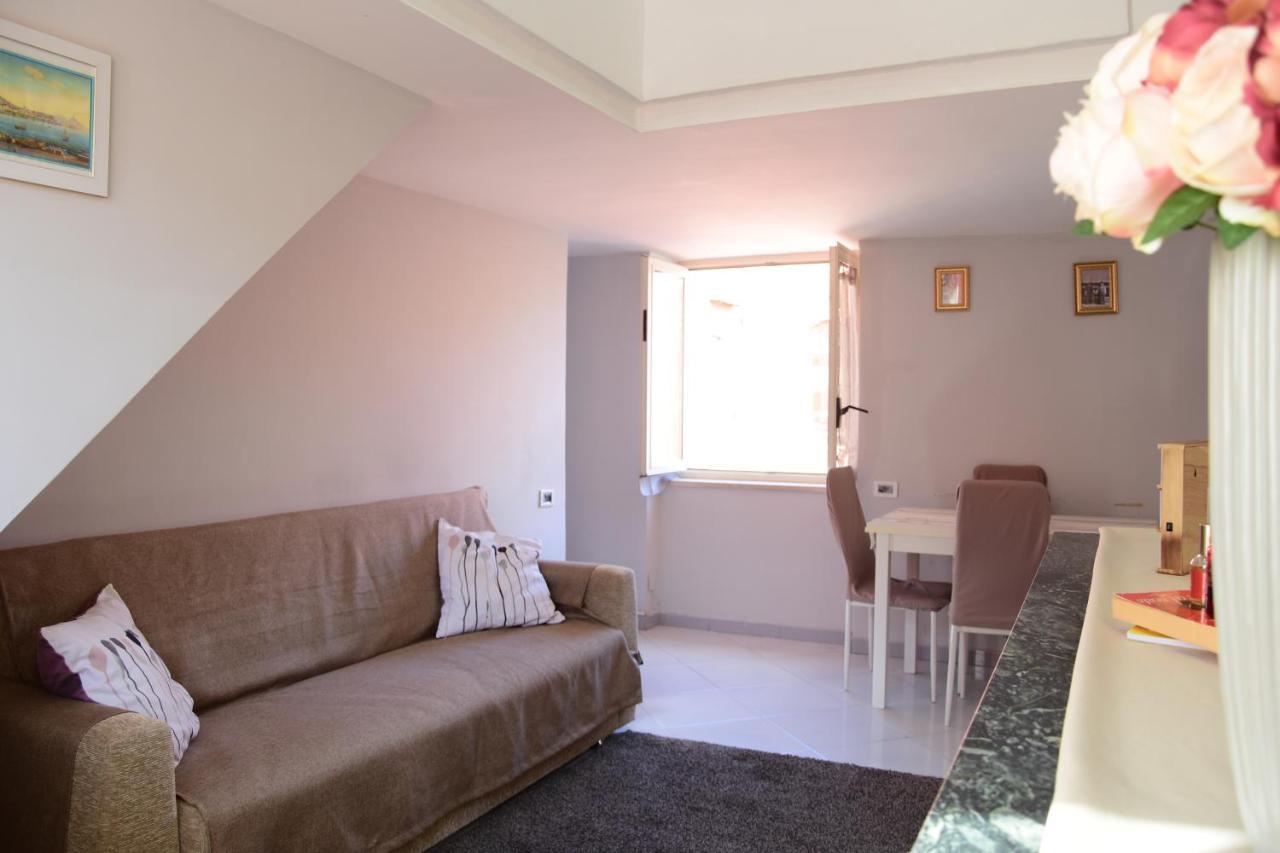 Appartamento Scugnizzella Holiday House Napoli Esterno foto