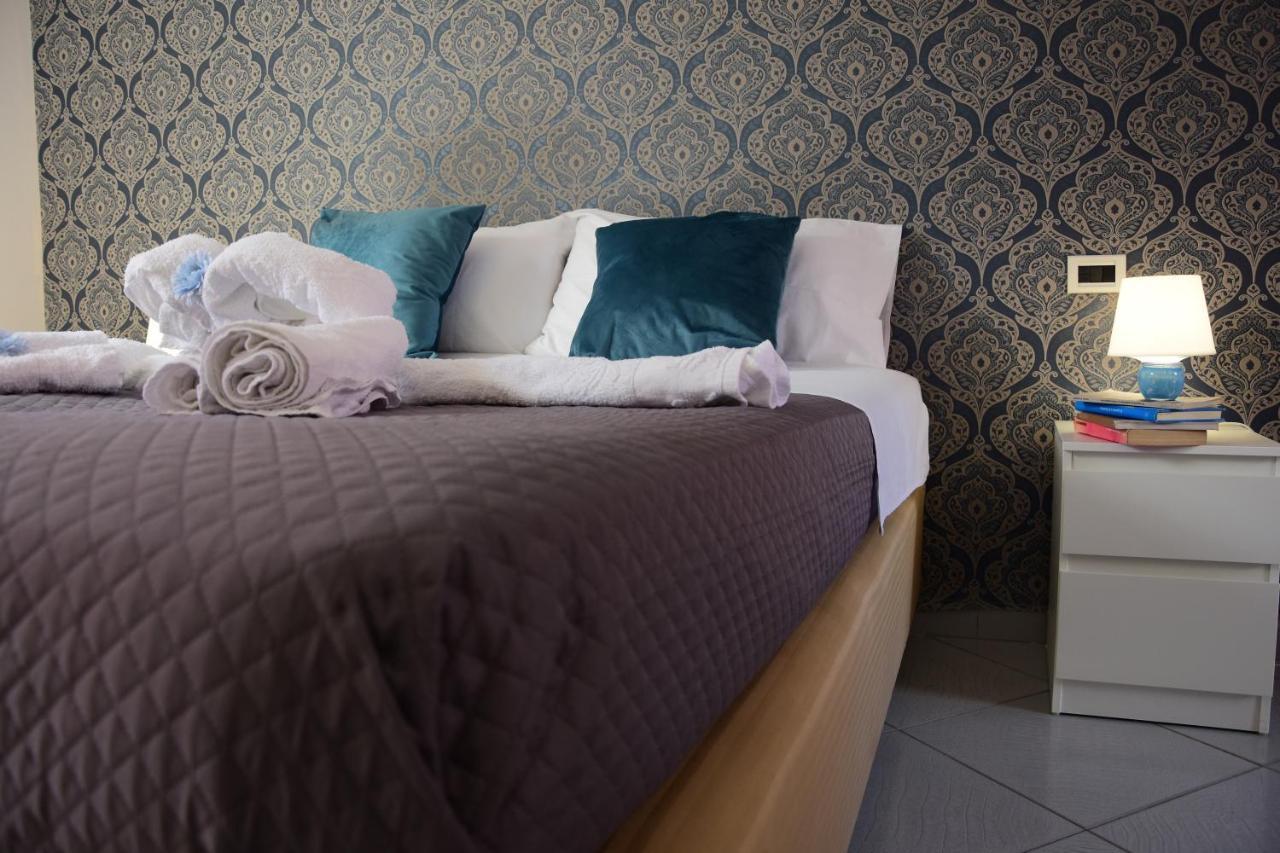 Appartamento Scugnizzella Holiday House Napoli Esterno foto
