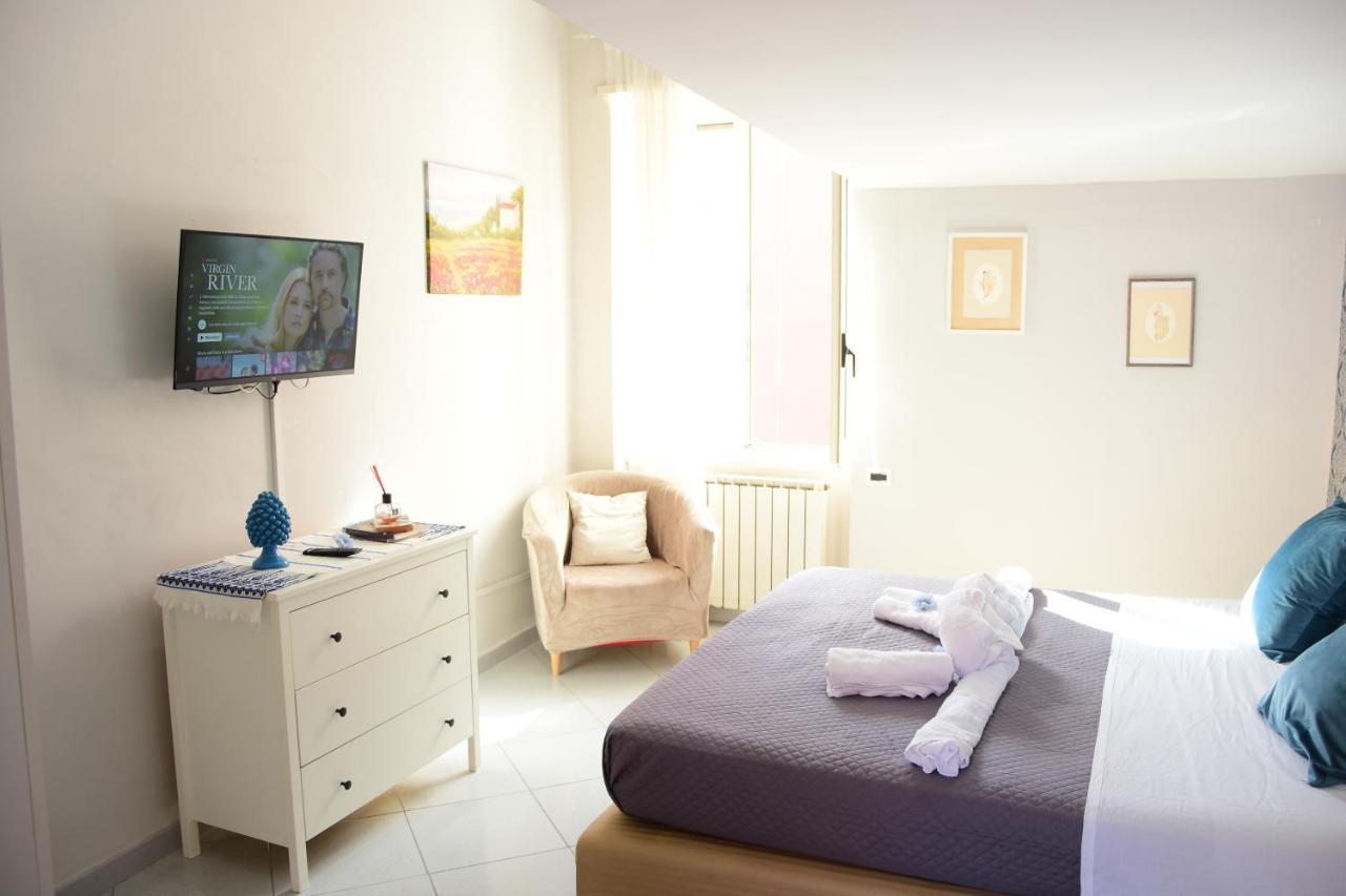 Appartamento Scugnizzella Holiday House Napoli Esterno foto